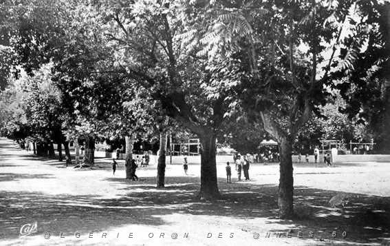 SEBDOU  LA GRANDE PLACE.JPG